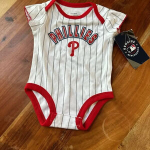 MLB Philadelphia Phillies Baby Girl 0/3M‎ Onesie NWT